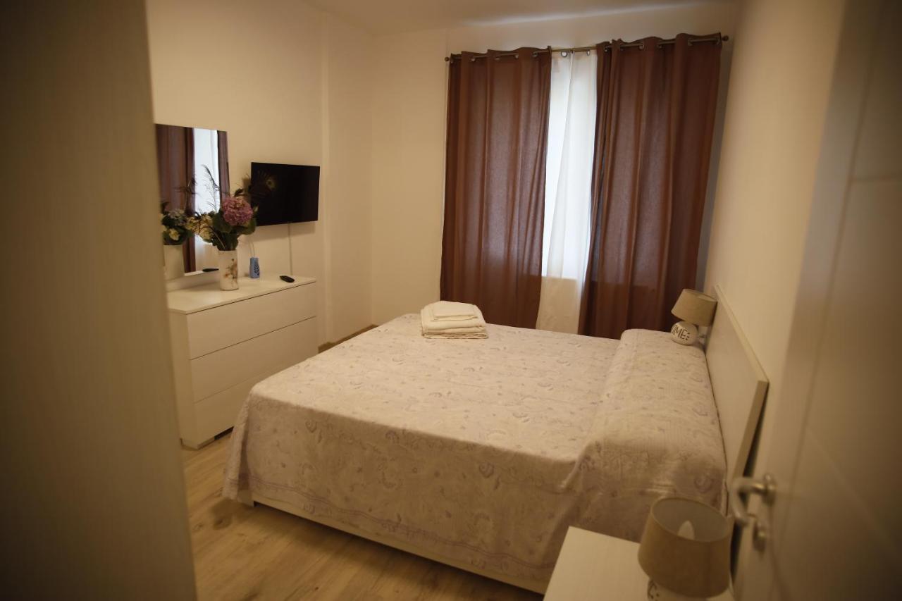 Lar Apartment Focsani Ngoại thất bức ảnh