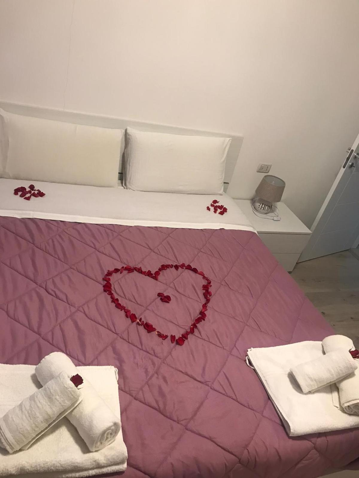 Lar Apartment Focsani Phòng bức ảnh